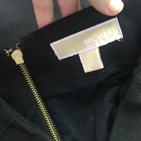 Michael Kors pencil skirt. - Picture 7 of 7